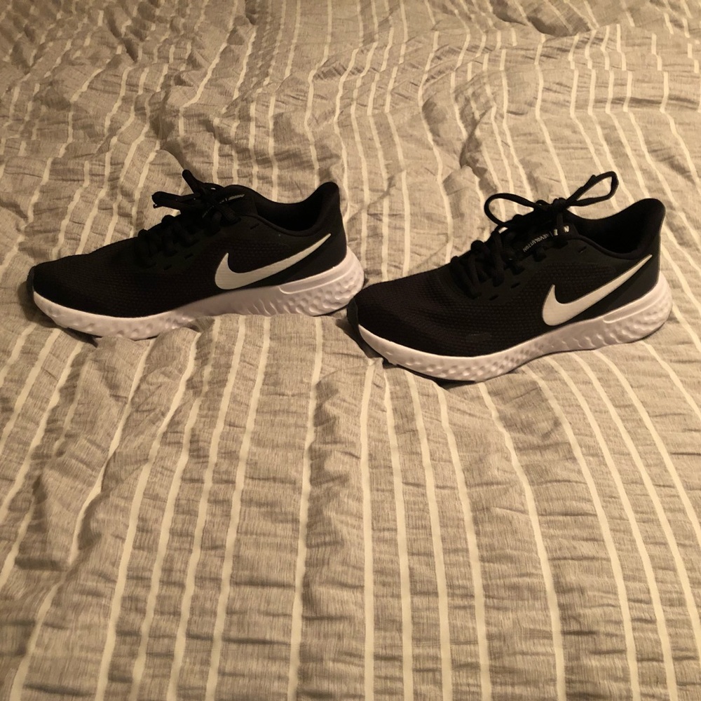 Brand new Nike shoes